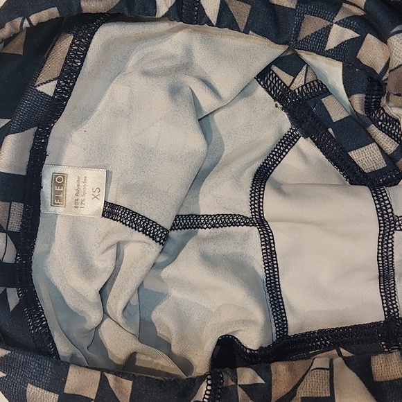 Fleo shorts - Picture 4 of 4